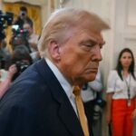 Trump padece insuficiencia venosa crónica, según médico de la Casa Blanca