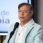Petro sugiere a Trump leer ‘Cien años de soledad’ para superar su ignorancia y groserías a Colombia