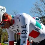 Isaac Del Toro se retira de la tercera etapa en la Vuelta al País Vasco, tras sufrir una caída