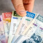 ¿Qué pasa si pagas con un billete falso? Estas son las sanciones en México