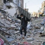 Sube a 169 cifra de muertos por terremoto en Colombia