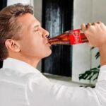 Denuncian ante Cofepris campaña de Luis Miguel con Coca-Cola; piden suspender su publicidad