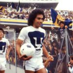 Cumple Hugo Sánchez 50 años de su debut con Pumas